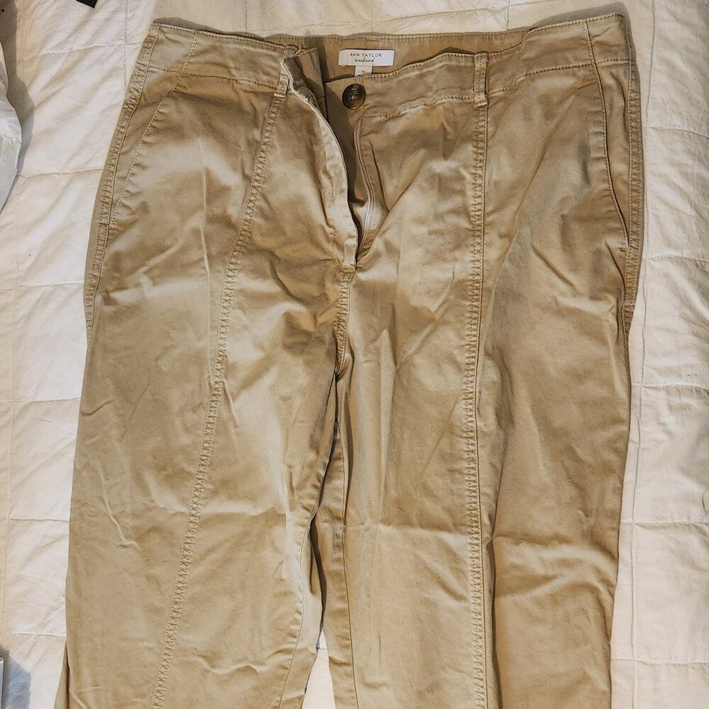 EUC Ann Taylor Weekend Chinos in Tan Size 18 Casual Capsule Wardrobe